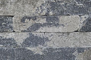 Getrommelde Splitblok 15x15x60 cm Grey mix 2.0 ( verpakt op ww pallet)