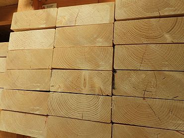 # Vuren 75x200mm C gesch  (70x195mm) L=360cm