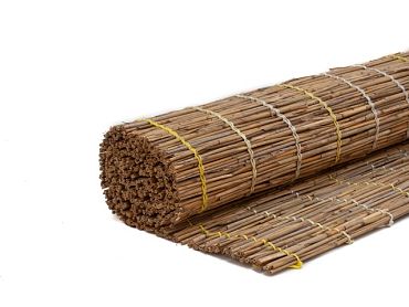 Rietrol 1,5cm dik - 100 x 200 cm - met geel polproptouw gevlochten, meerdere stengels per steek gebo