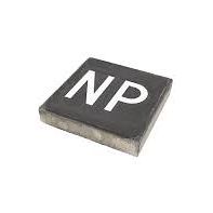 Betontegel-verkeerstegel 30x30x6 cm met opdruk NP ( niet parkeren)