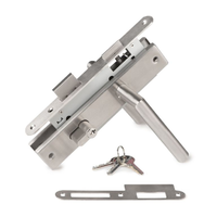 # Basic-line - RVS deurbeslagset.met slotkast, cilinder en slot. Excl. duimen.